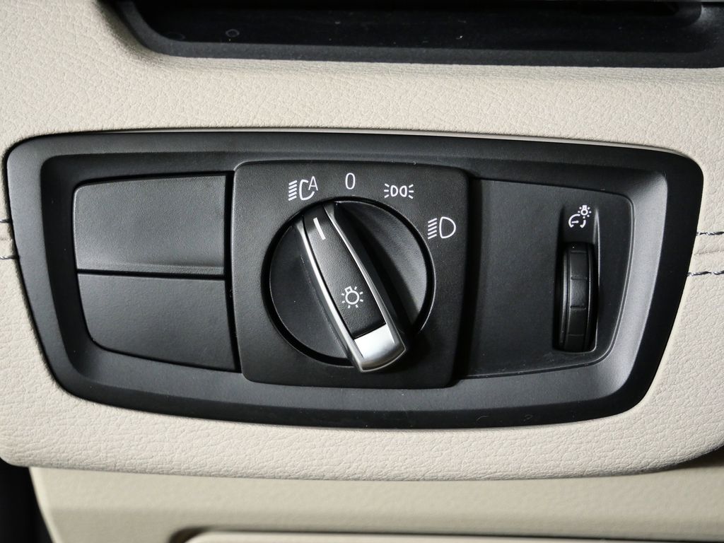 Thumbnail: 2022 BMW X1 - 39