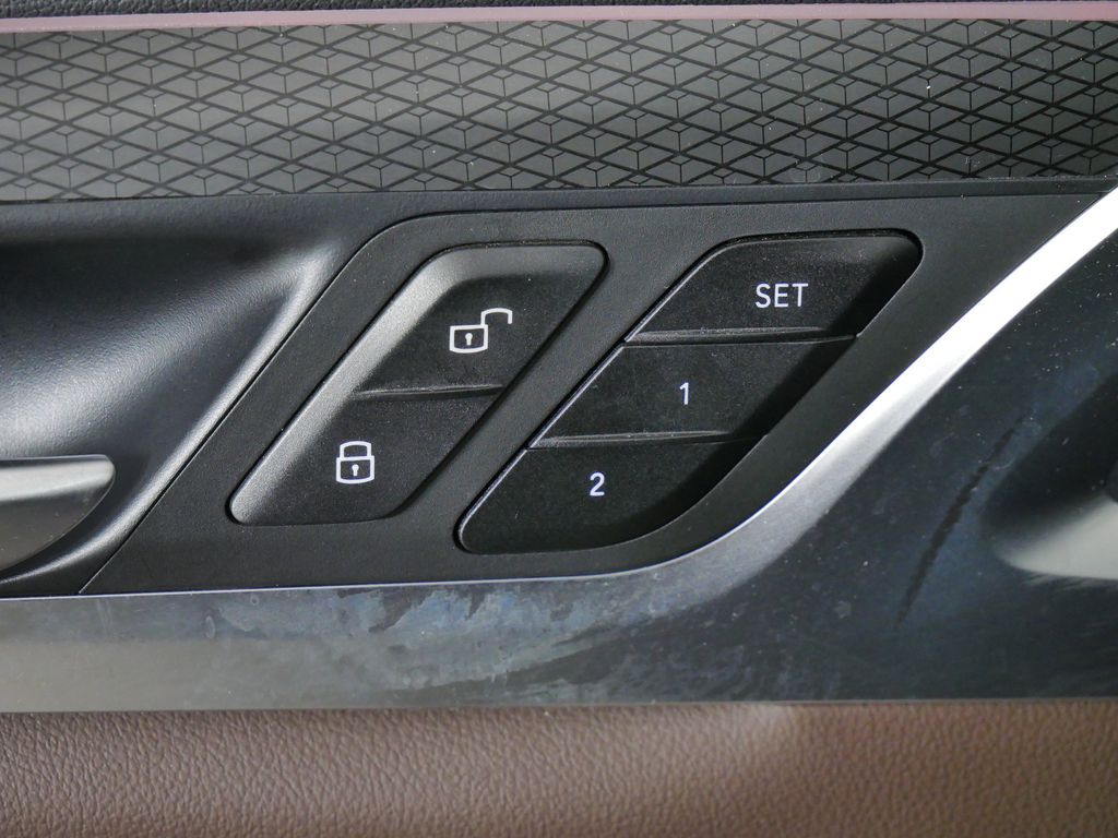 Thumbnail: 2023 BMW X4 - 42