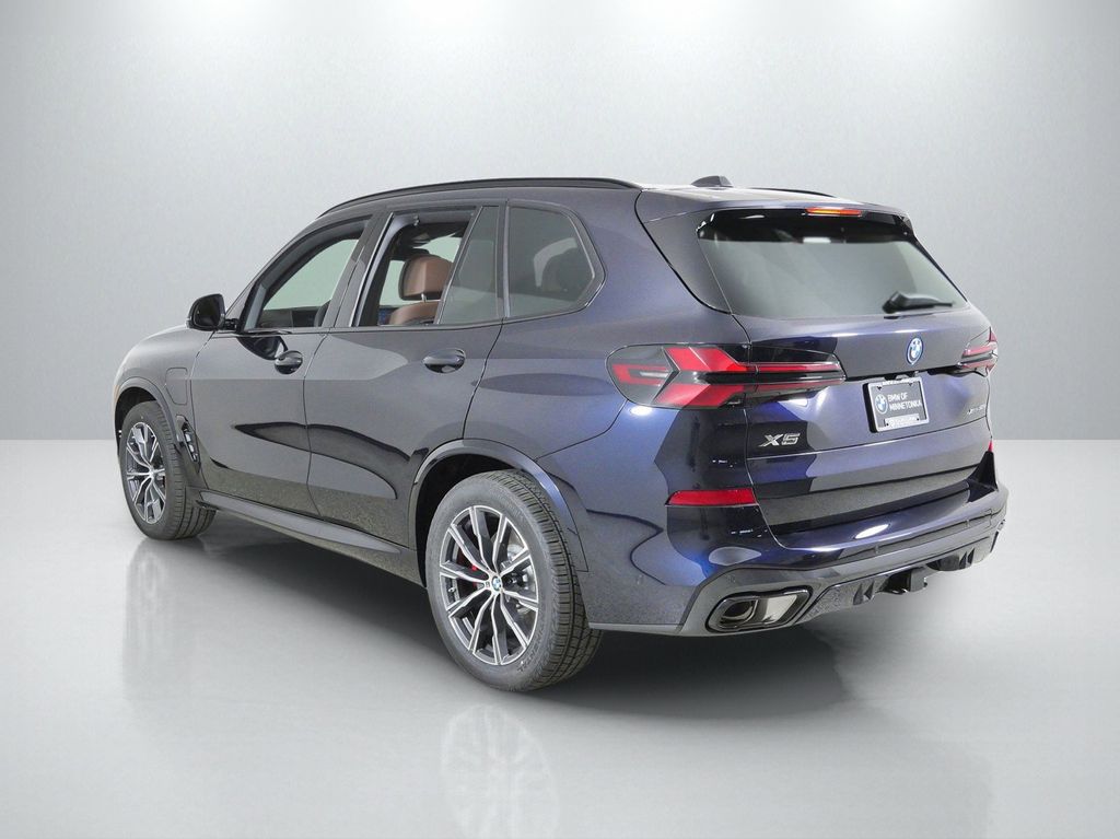 Thumbnail: 2026 BMW X5 - 14