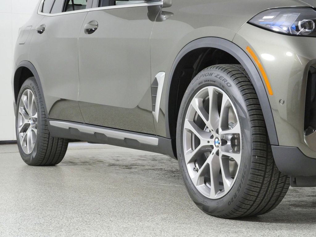 Thumbnail: 2026 BMW X5 - 6