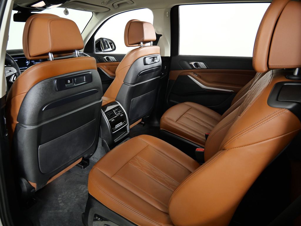 Thumbnail: 2022 BMW X7 - 38