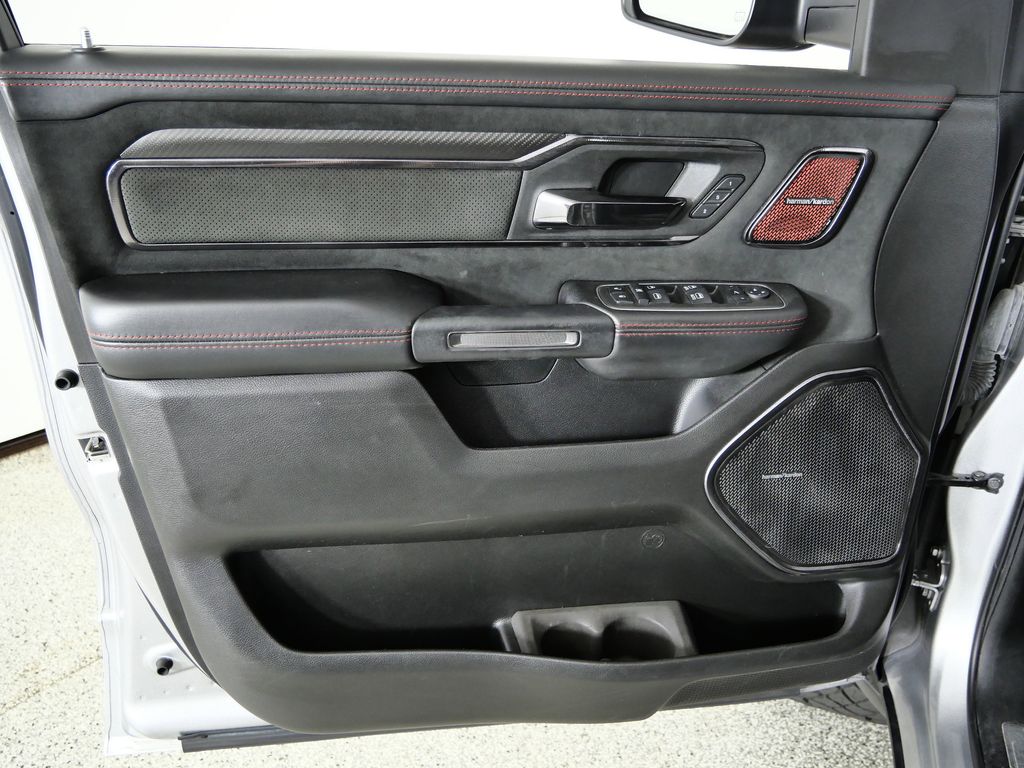 Thumbnail: 2022 RAM 1500 - 33