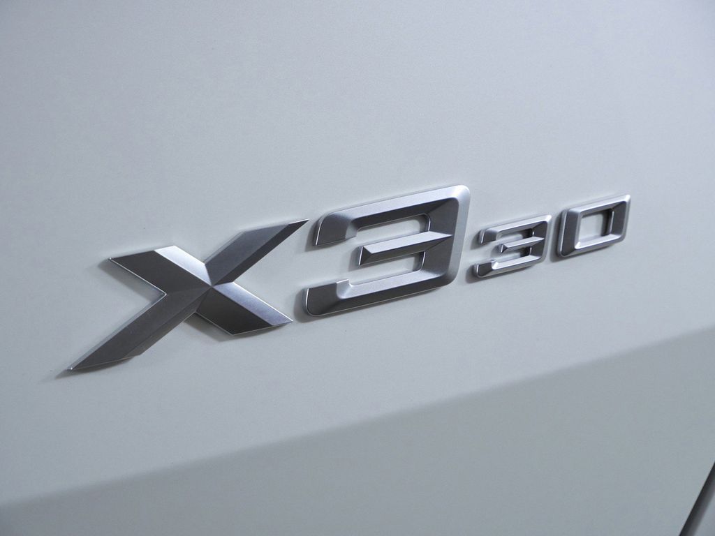 Thumbnail: 2026 BMW X3 - 12