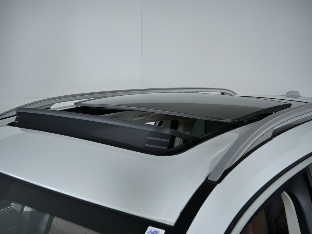 Thumbnail: 2023 BMW X7 - 22