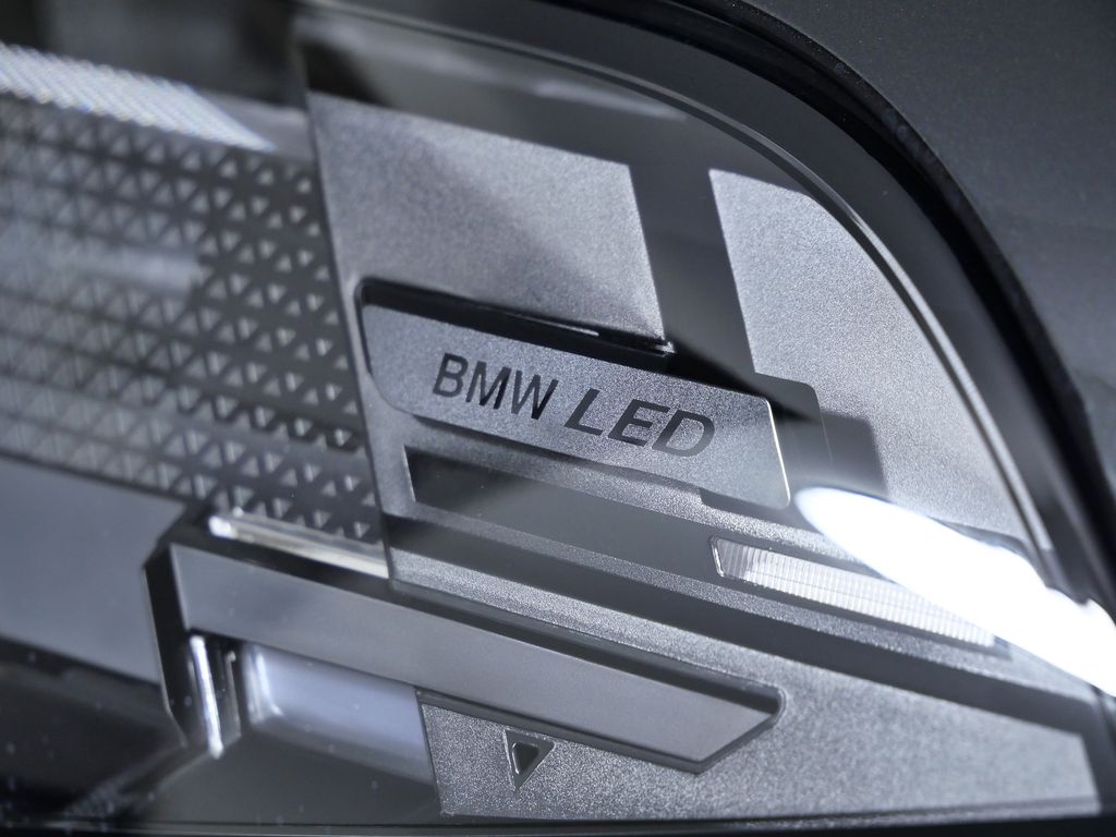 Thumbnail: 2026 BMW X5 - 4