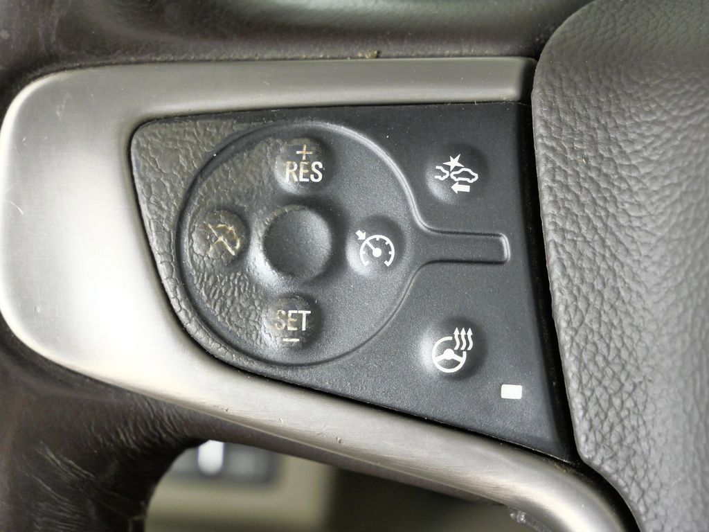 Thumbnail: 2018 GMC Yukon XL - 41