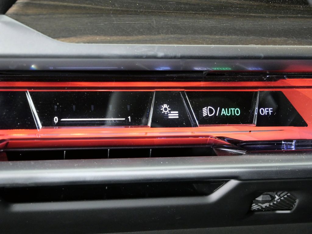 Thumbnail: 2025 BMW 7 Series - 40