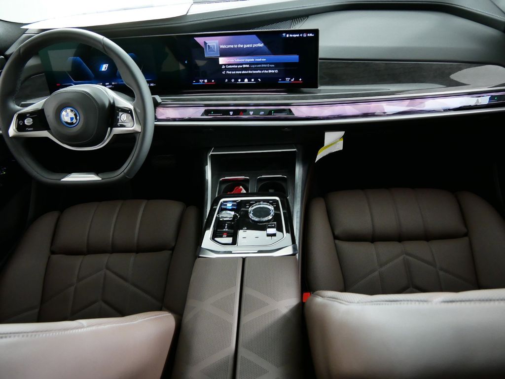 Thumbnail: 2024 BMW i7 - 6
