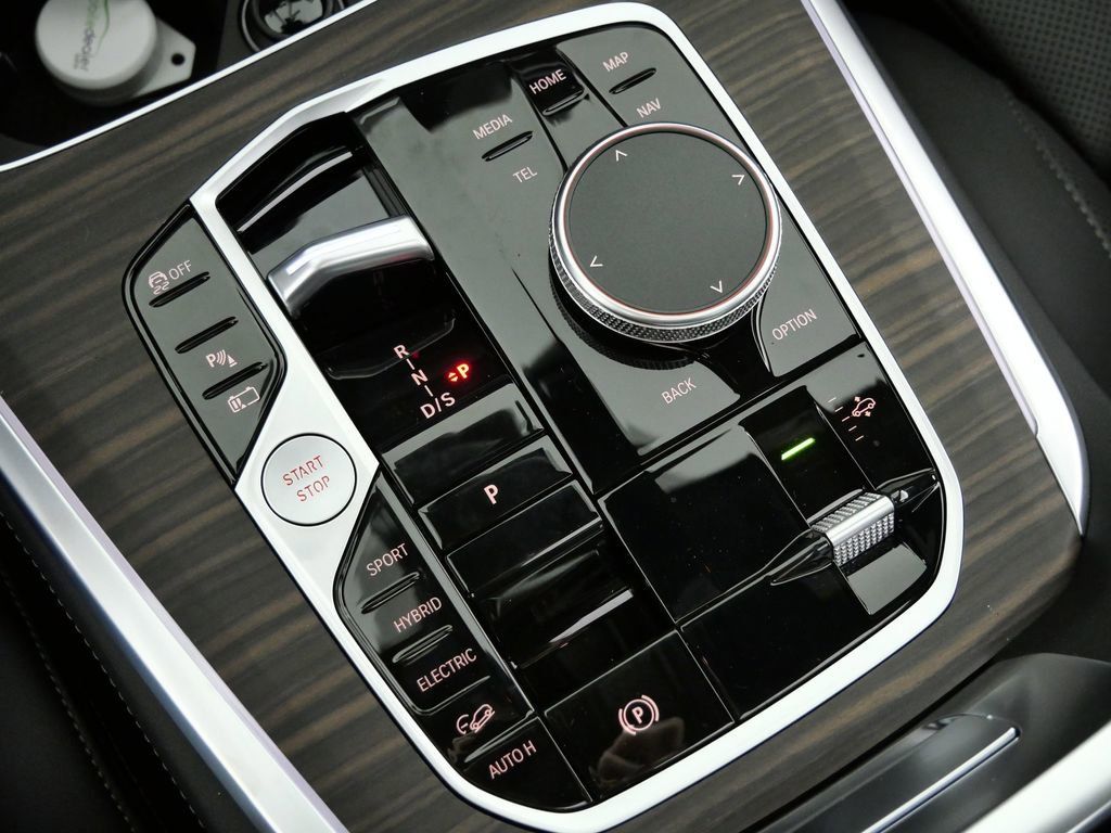 Thumbnail: 2026 BMW X5 - 50