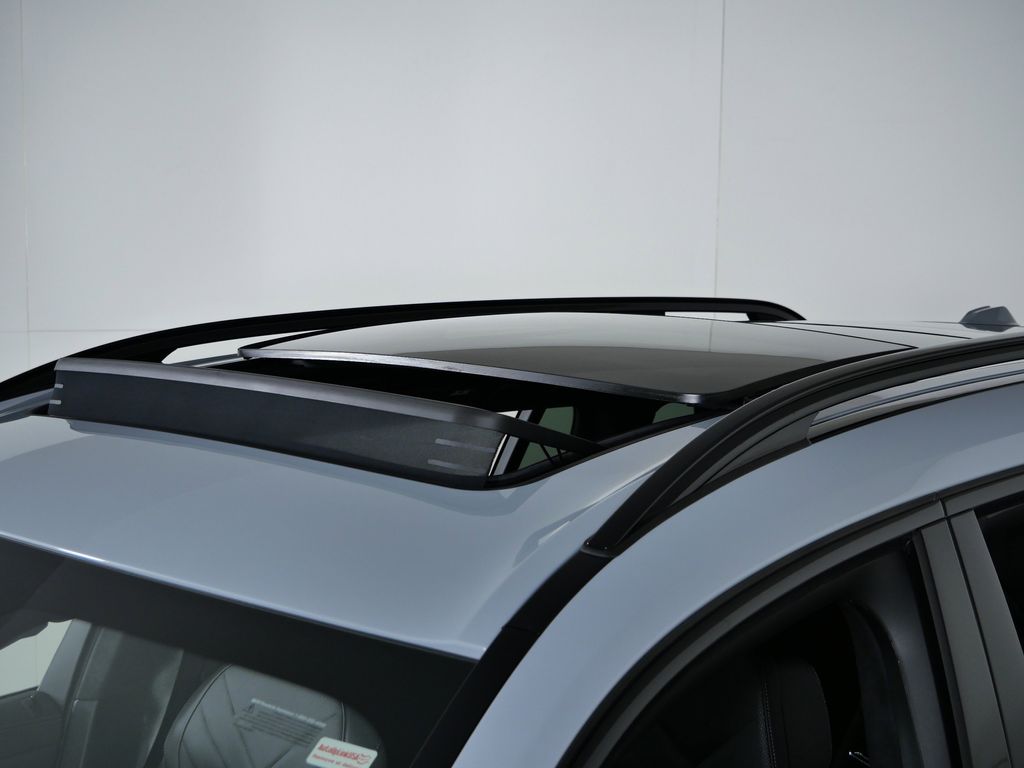 Thumbnail: 2026 BMW X7 - 18