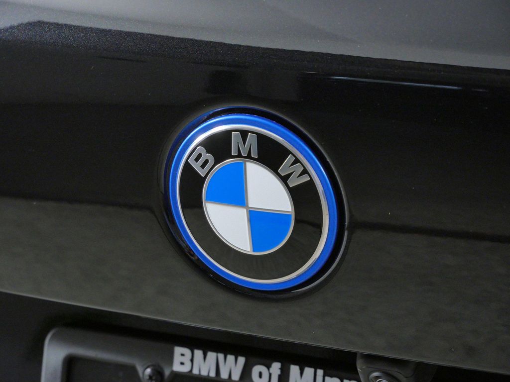 Thumbnail: 2026 BMW X5 - 11