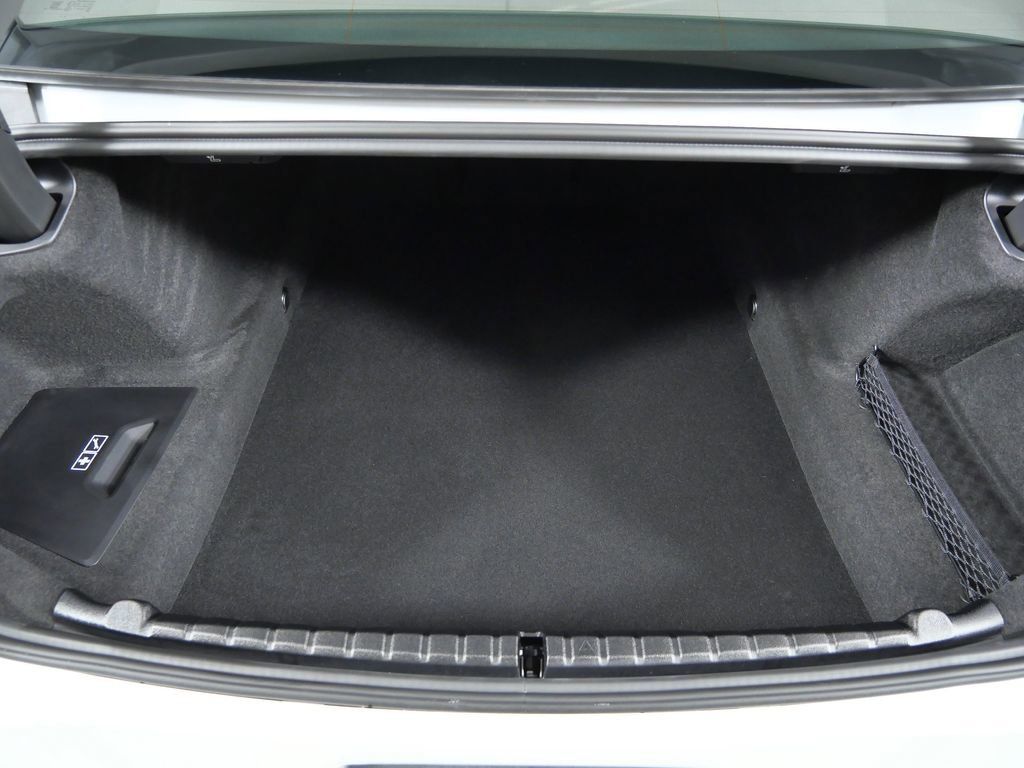 Thumbnail: 2026 BMW 8 Series - 29