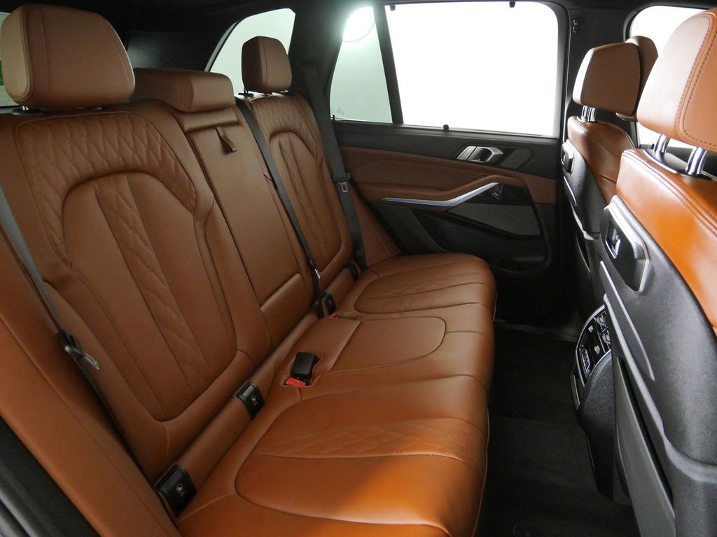 Thumbnail: 2026 BMW X5 - 27