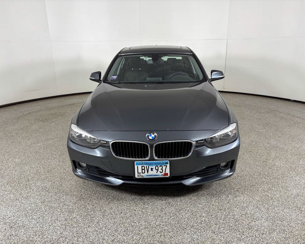 Thumbnail: 2015 BMW 3 Series - 3