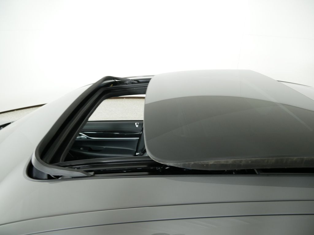 2022 BMW 7 Series 750i xDrive 23
