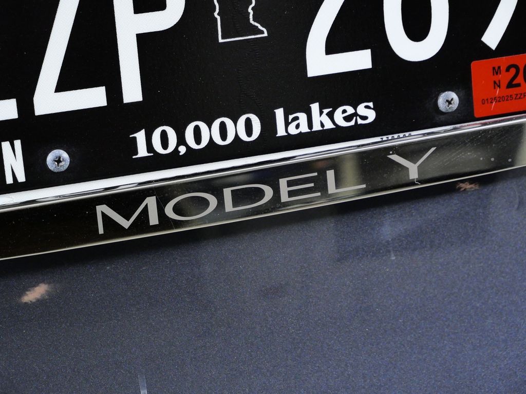 Thumbnail: 2022 Tesla Model Y - 14