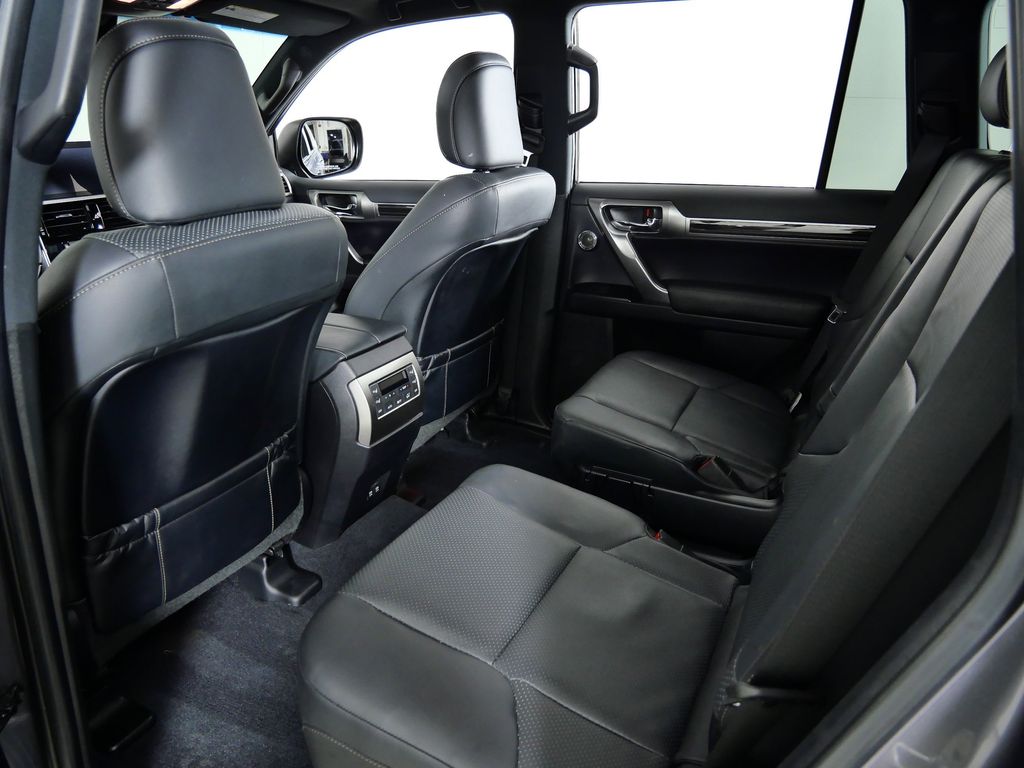 Thumbnail: 2023 Lexus GX - 30