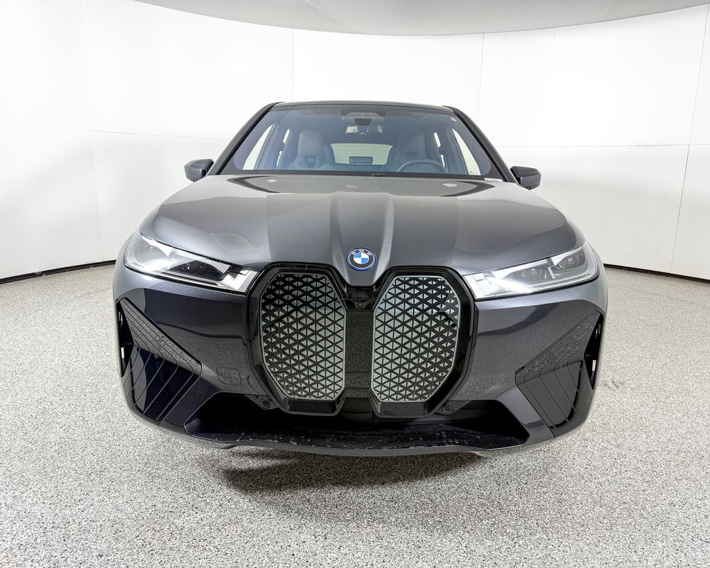 2025 BMW iX xDrive50 5