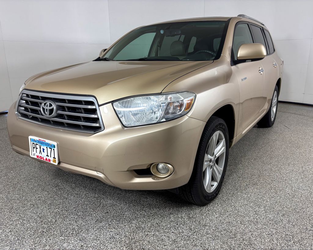 Thumbnail: 2010 Toyota Highlander - 4
