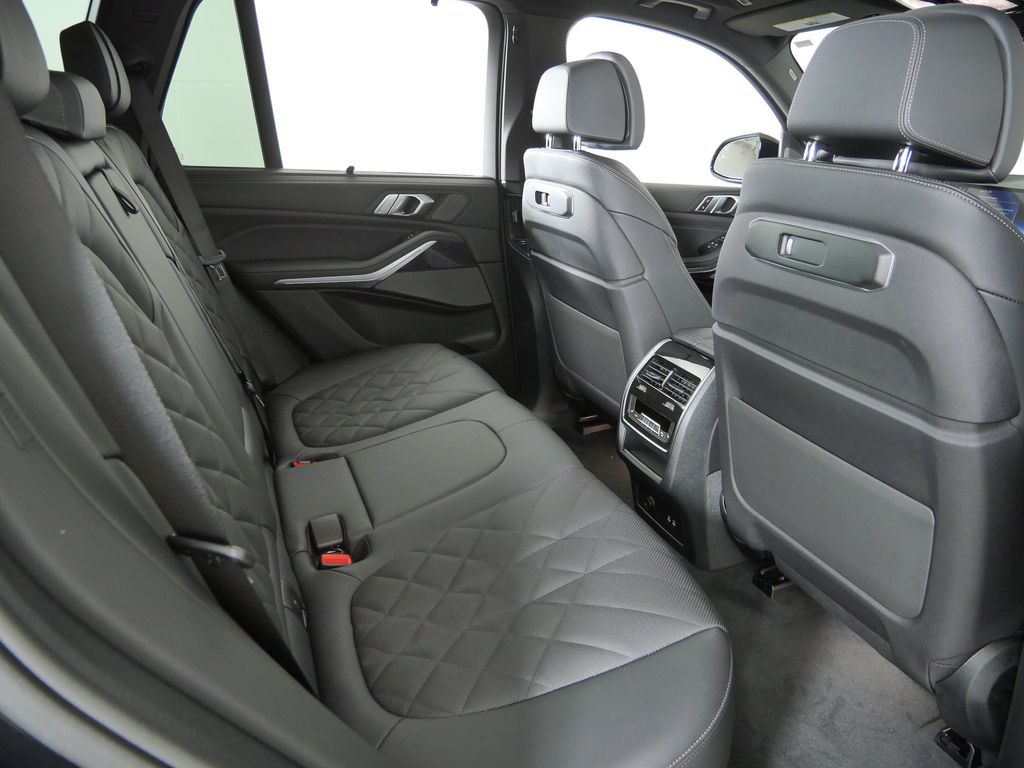 Thumbnail: 2026 BMW X5 - 26