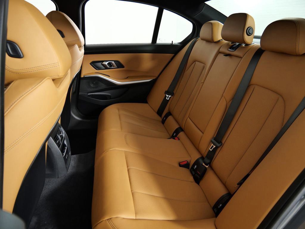 Thumbnail: 2026 BMW 3 Series - 32