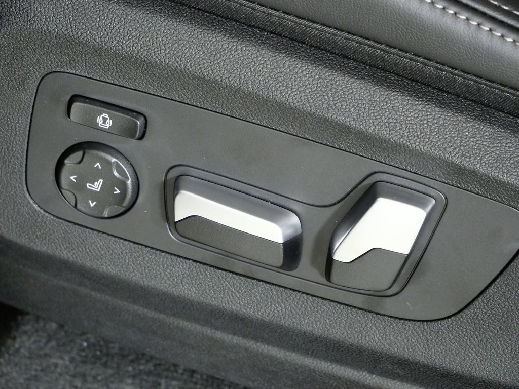 Thumbnail: 2026 BMW X5 - 41