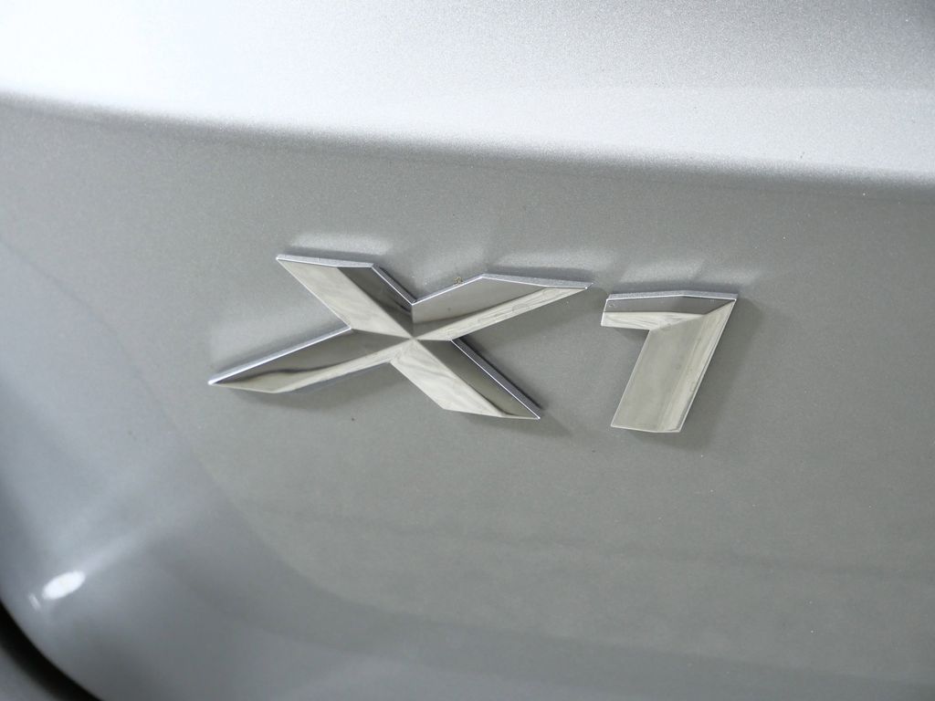 Thumbnail: 2026 BMW X1 - 13