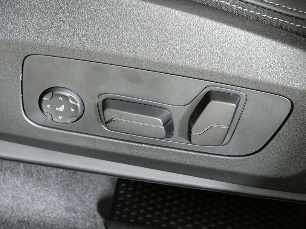 Thumbnail: 2026 BMW X1 - 39