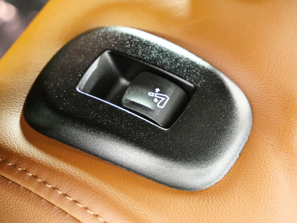 Thumbnail: 2026 BMW X7 - 28