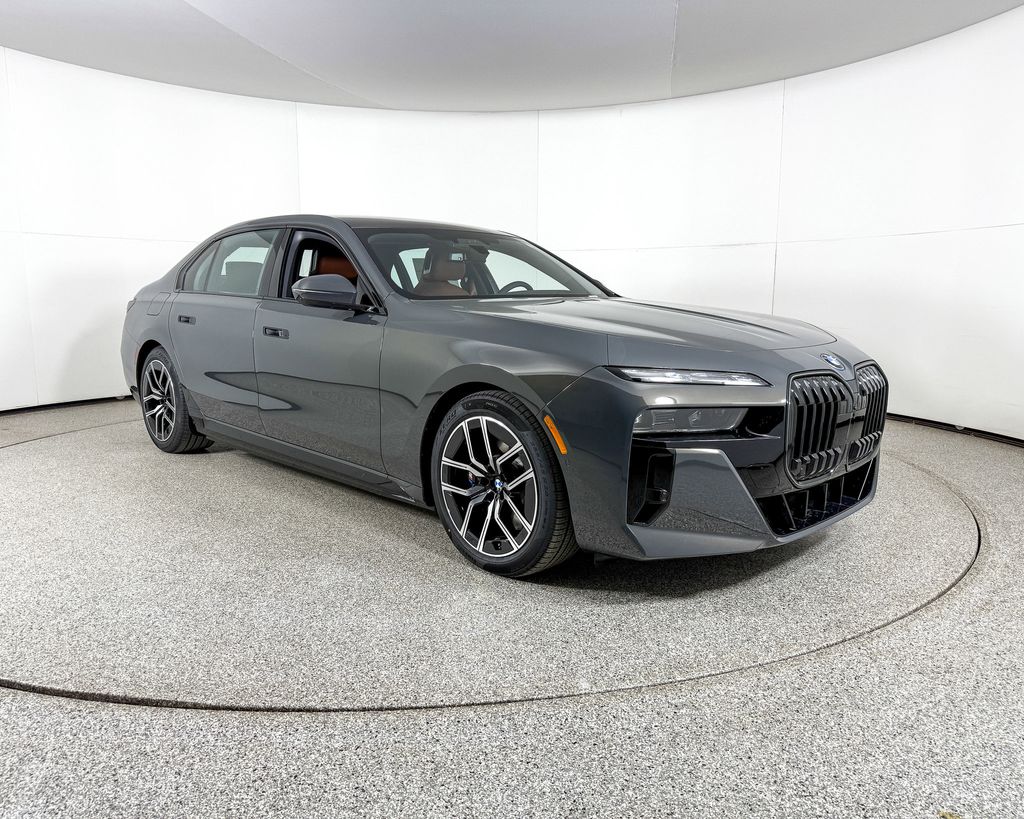 Thumbnail: 2025 BMW 7 Series - 4