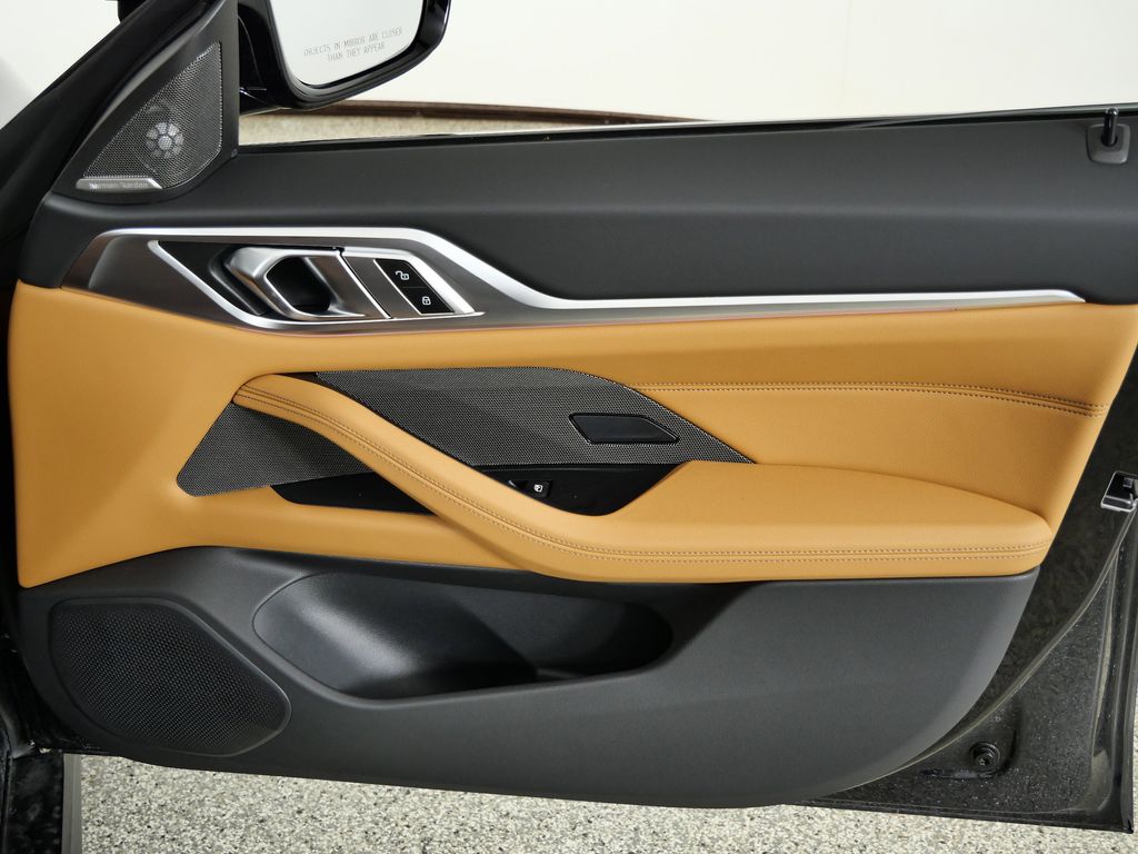 Thumbnail: 2025 BMW i4 - 23