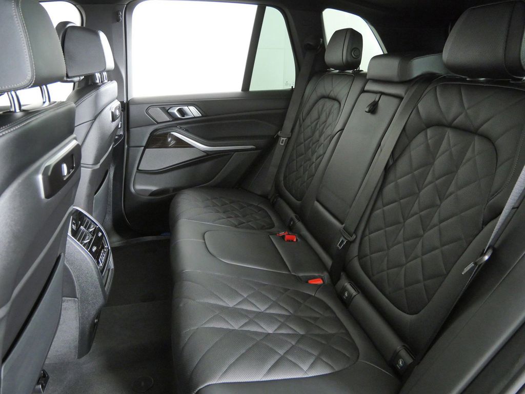 Thumbnail: 2026 BMW X5 - 33