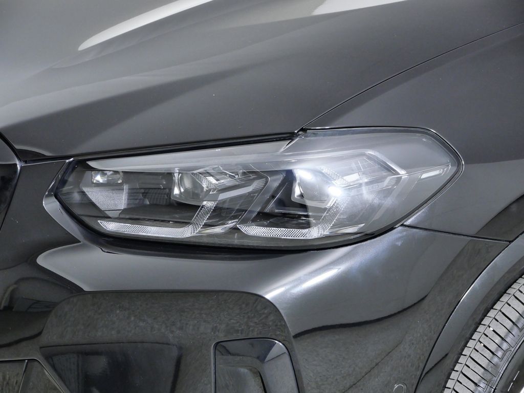 Thumbnail: 2025 BMW X4 - 4