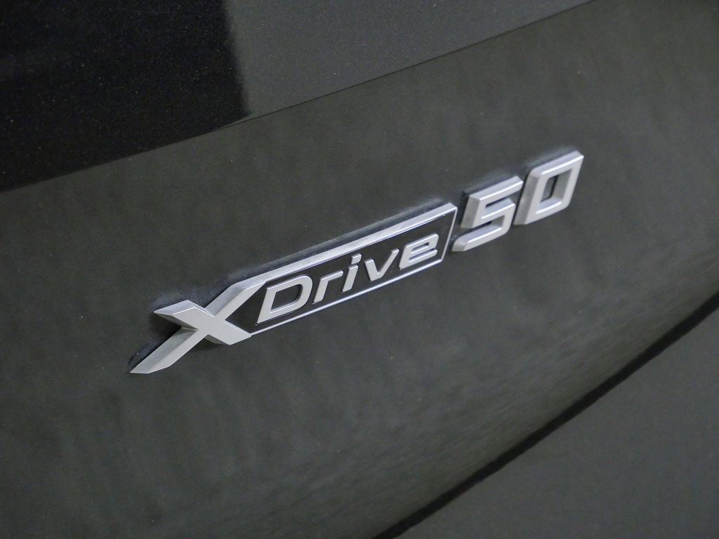 Thumbnail: 2023 BMW iX - 15