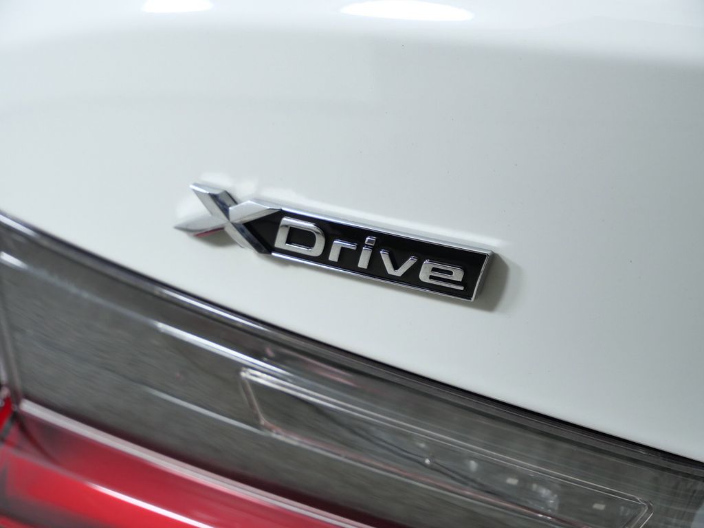 Thumbnail: 2023 BMW 3 Series - 16