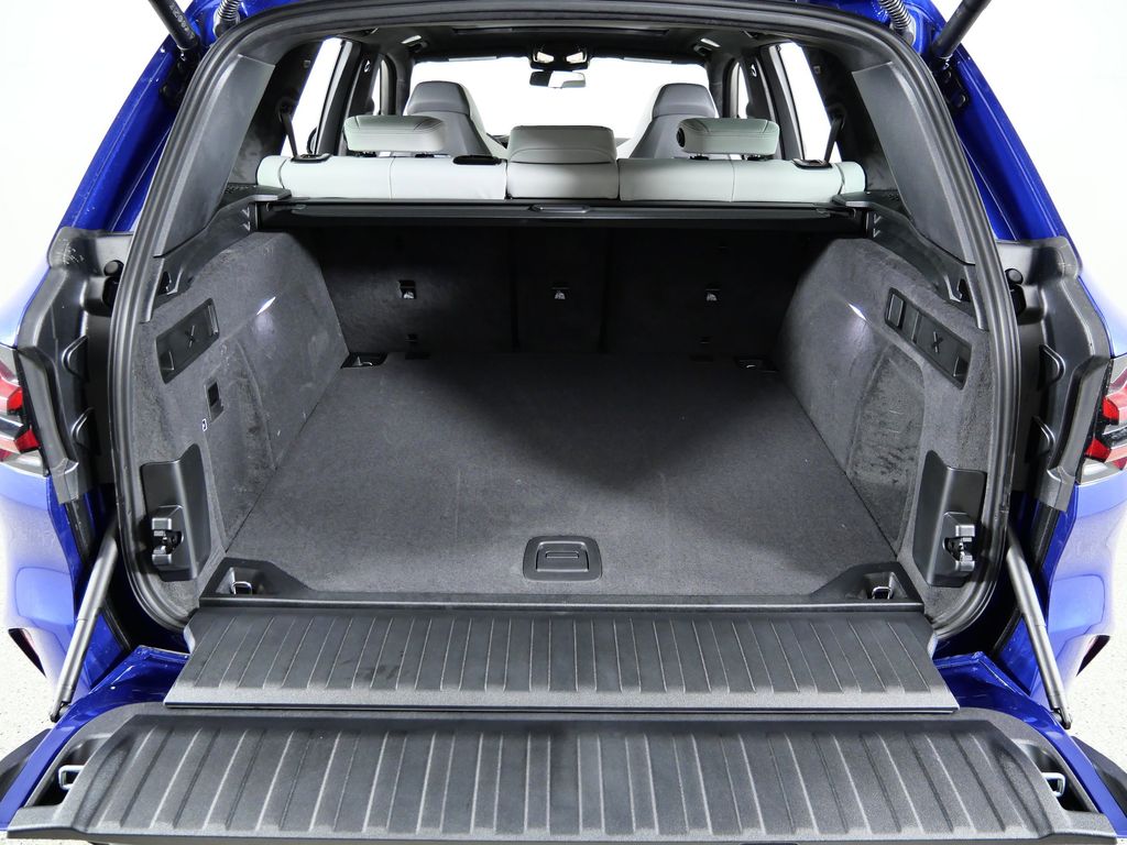 Thumbnail: 2026 BMW X5 - 28