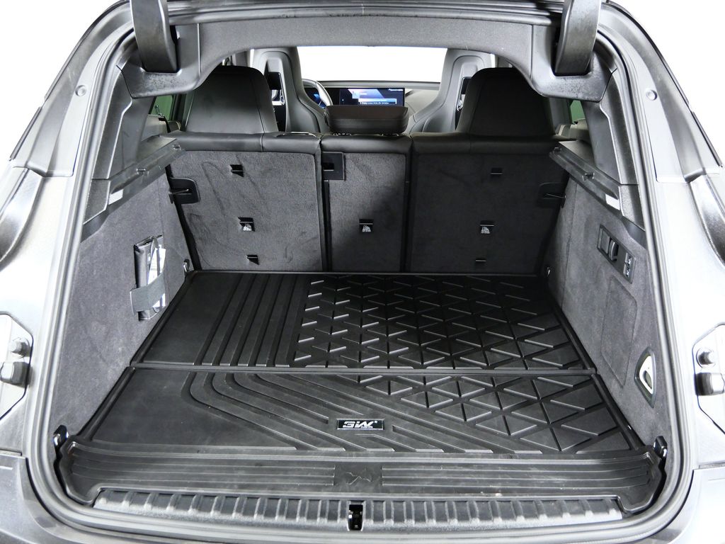 Thumbnail: 2024 BMW iX - 32