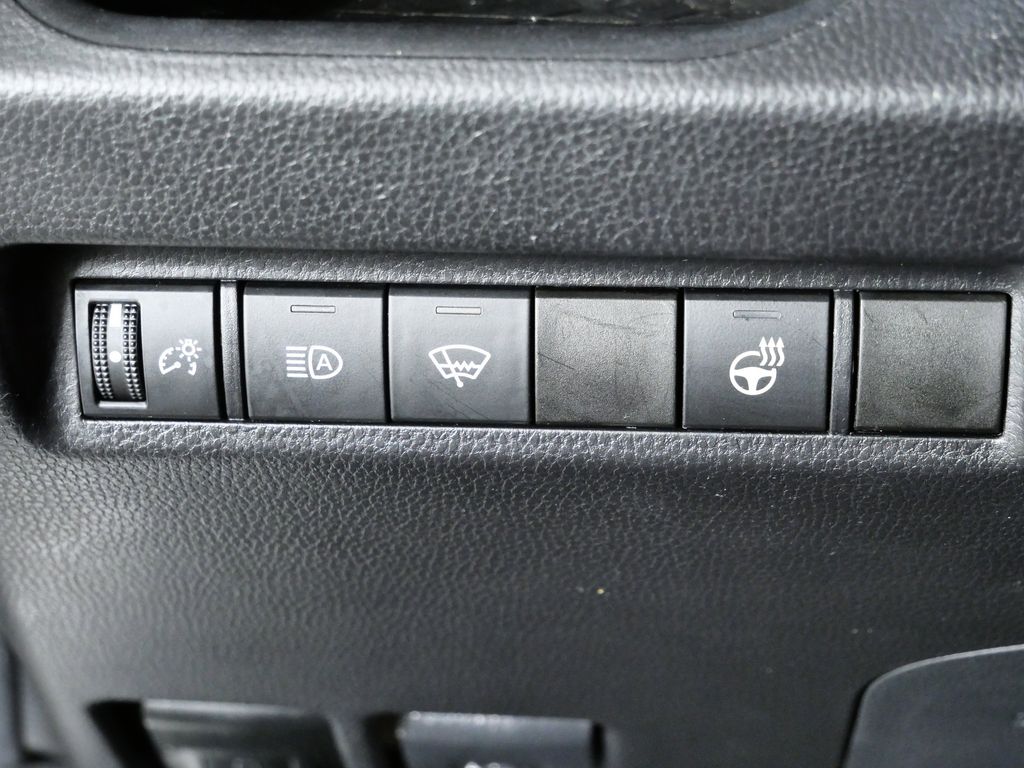 Thumbnail: 2021 Toyota RAV4 - 36