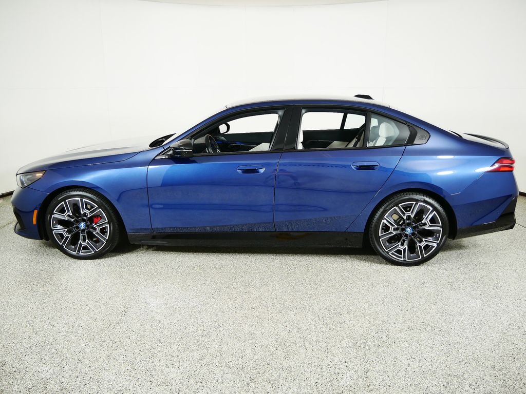 Thumbnail: 2024 BMW i5 - 17