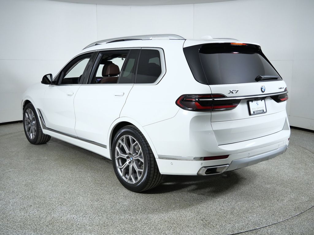 Thumbnail: 2023 BMW X7 - 17