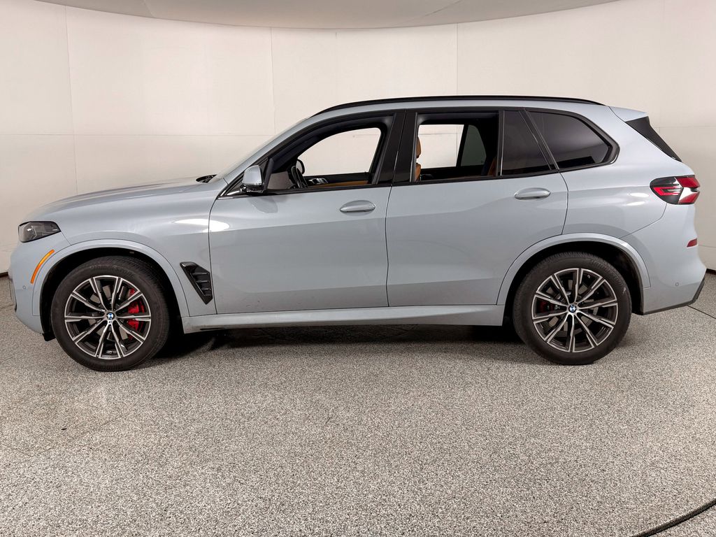 Thumbnail: 2024 BMW X5 - 6