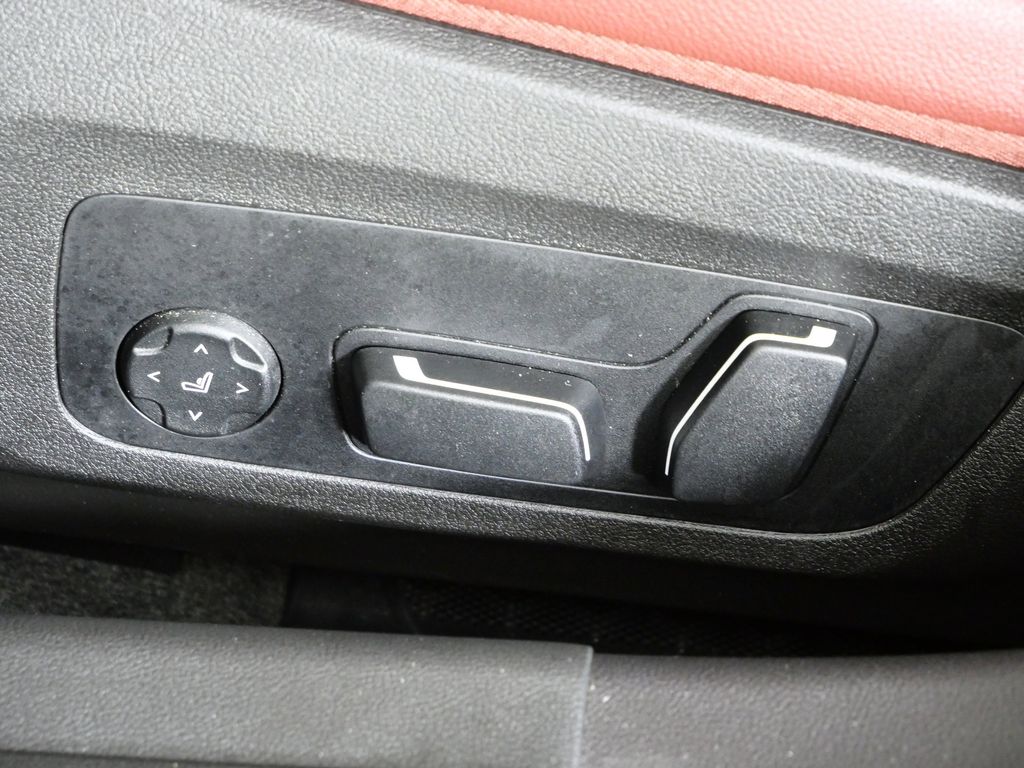 Thumbnail: 2025 BMW 3 Series - 42