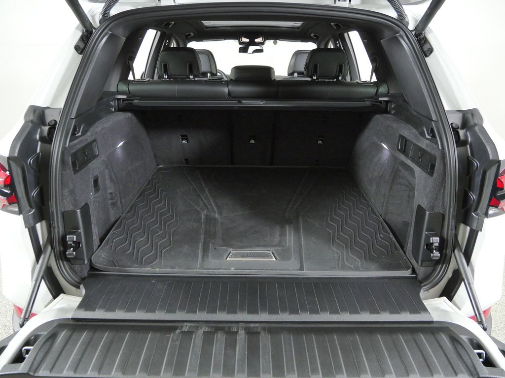 Thumbnail: 2026 BMW X5 - 28