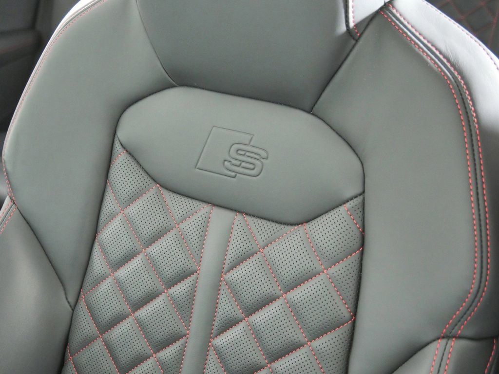 Thumbnail: 2025 Audi SQ7 - 39