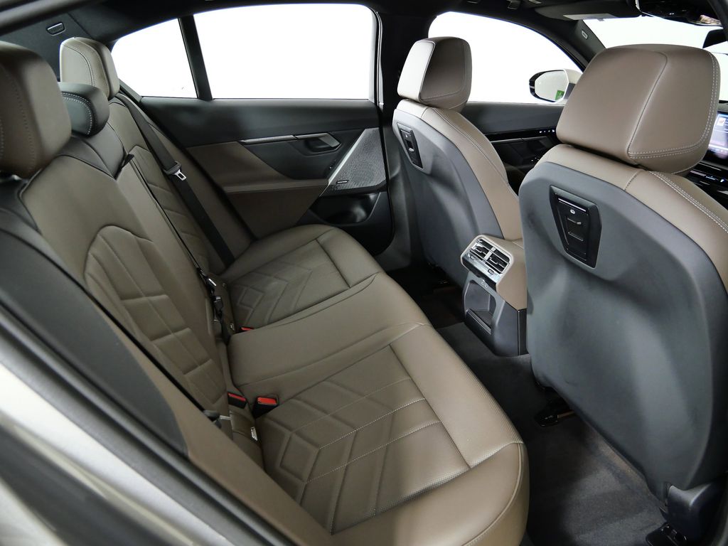 Thumbnail: 2025 BMW 5 Series - 29