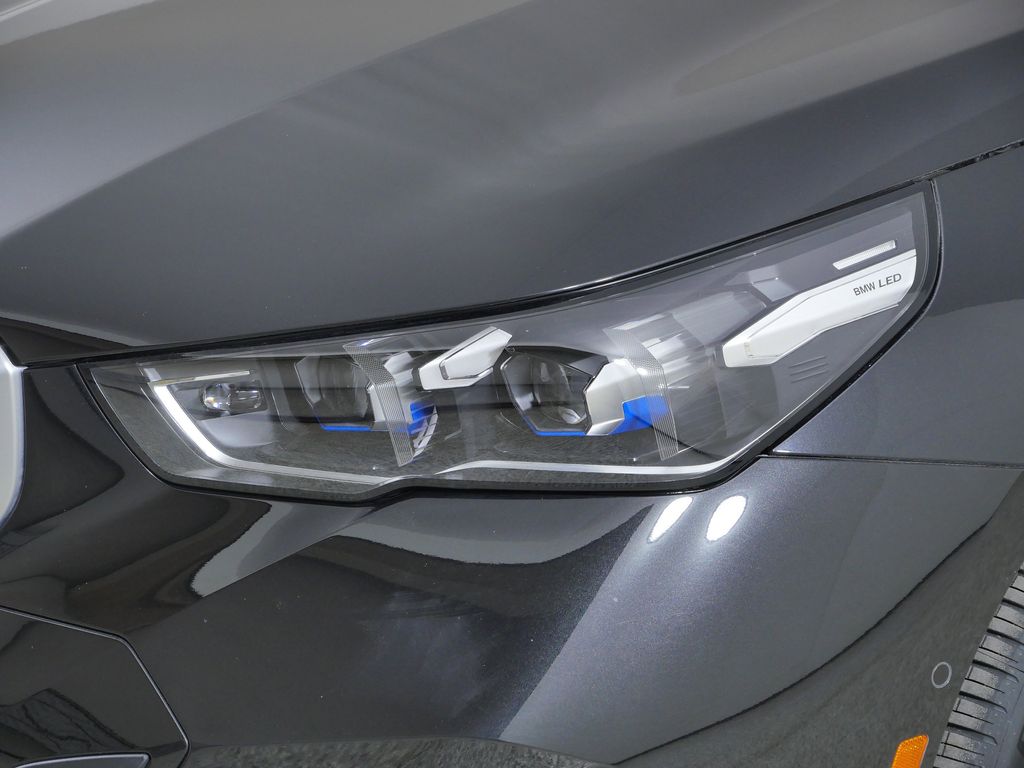 Thumbnail: 2026 BMW i5 - 4