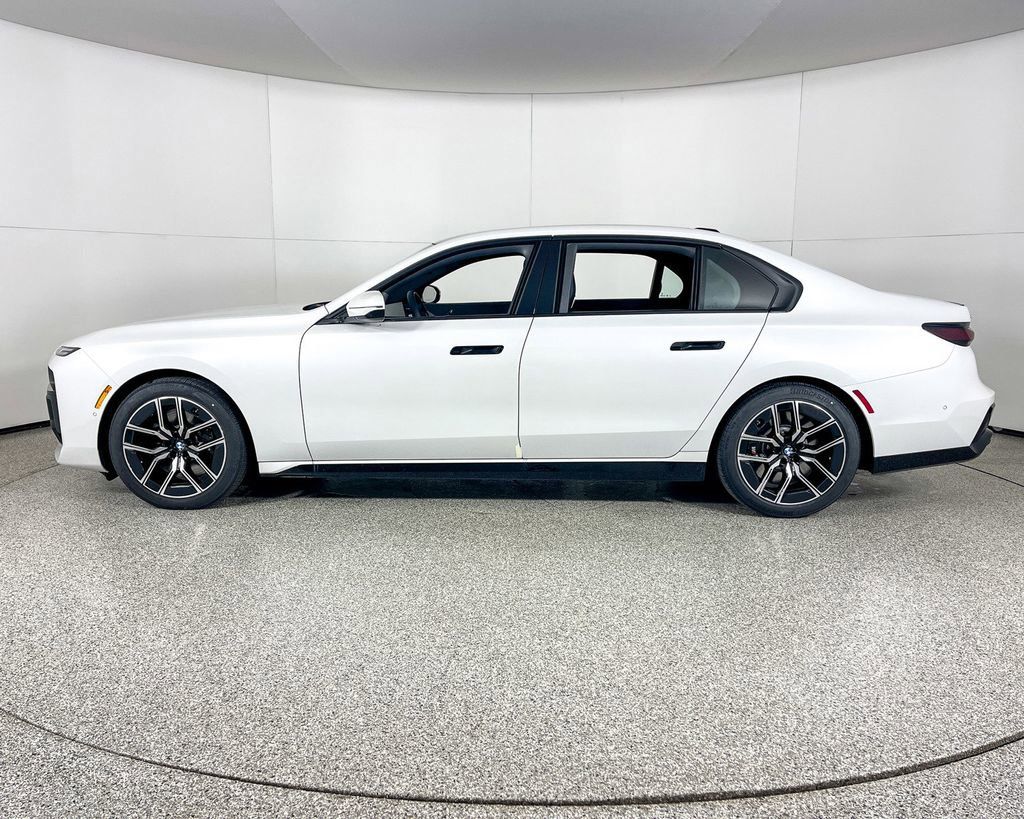 Thumbnail: 2025 BMW 7 Series - 12
