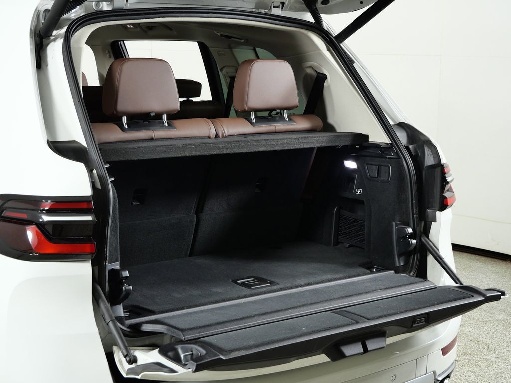 Thumbnail: 2023 BMW X7 - 36