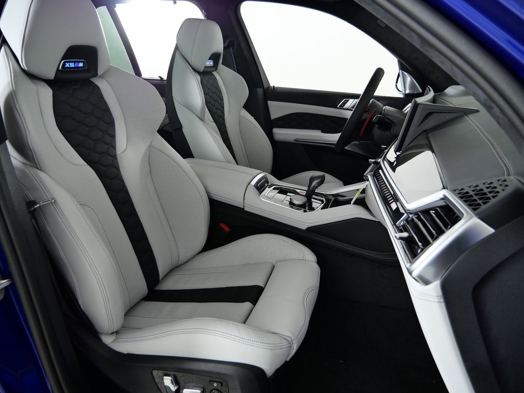 Thumbnail: 2026 BMW X5 - 21