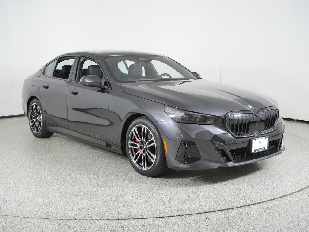 Thumbnail: 2026 BMW 5 Series - 8